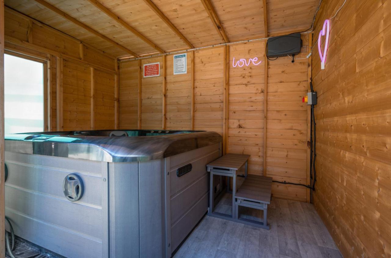 Perfect Couple Retreat To Unwind&Relax With Hottub Apartment Peacehaven Ngoại thất bức ảnh